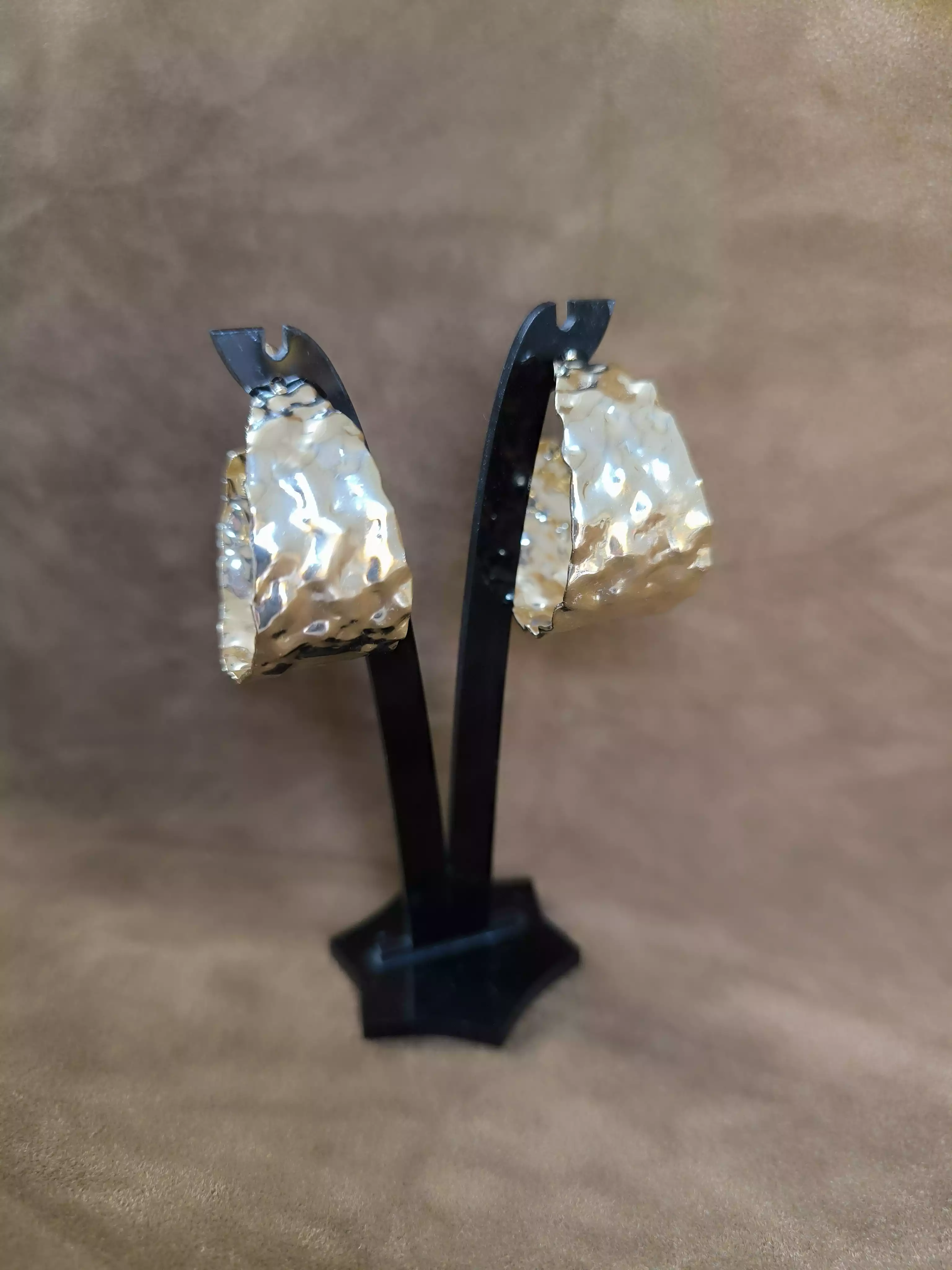 گوشواره گرد طرح دار طلایی