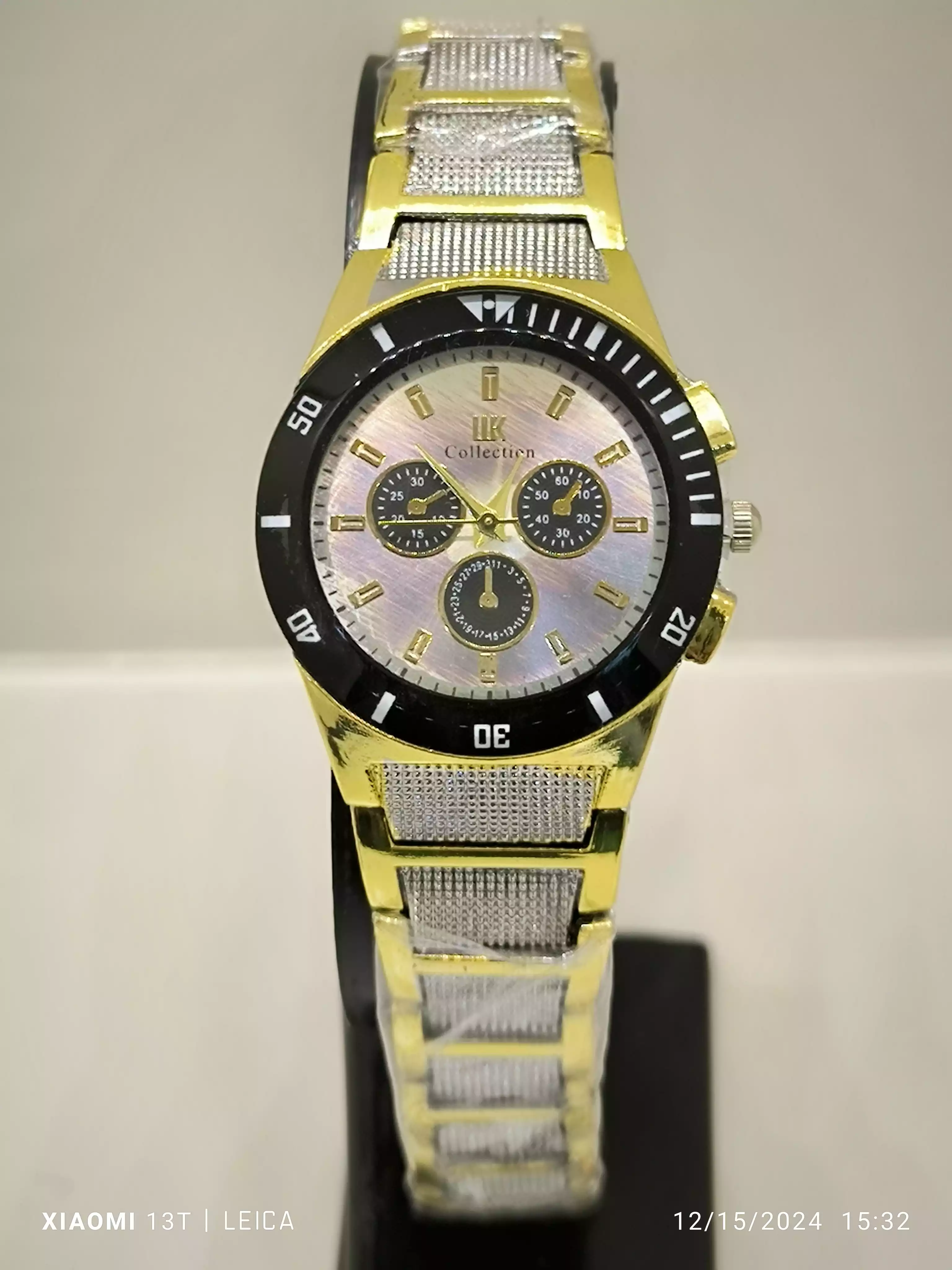 ساعت مچی عقربه‌ای تاریخ دار زنانه طرح سه موتور