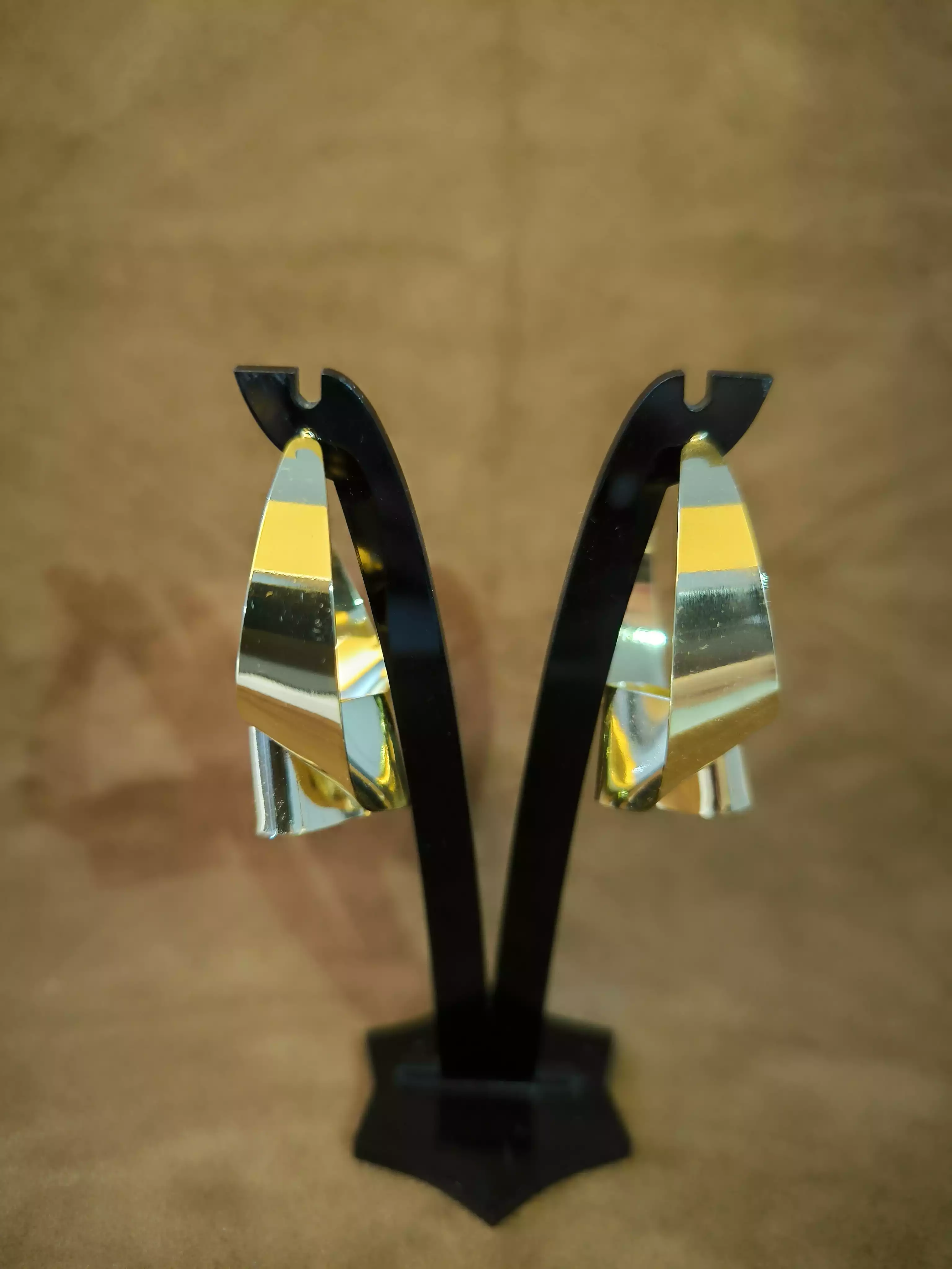 گوشواره گرد طرح دار طلایی