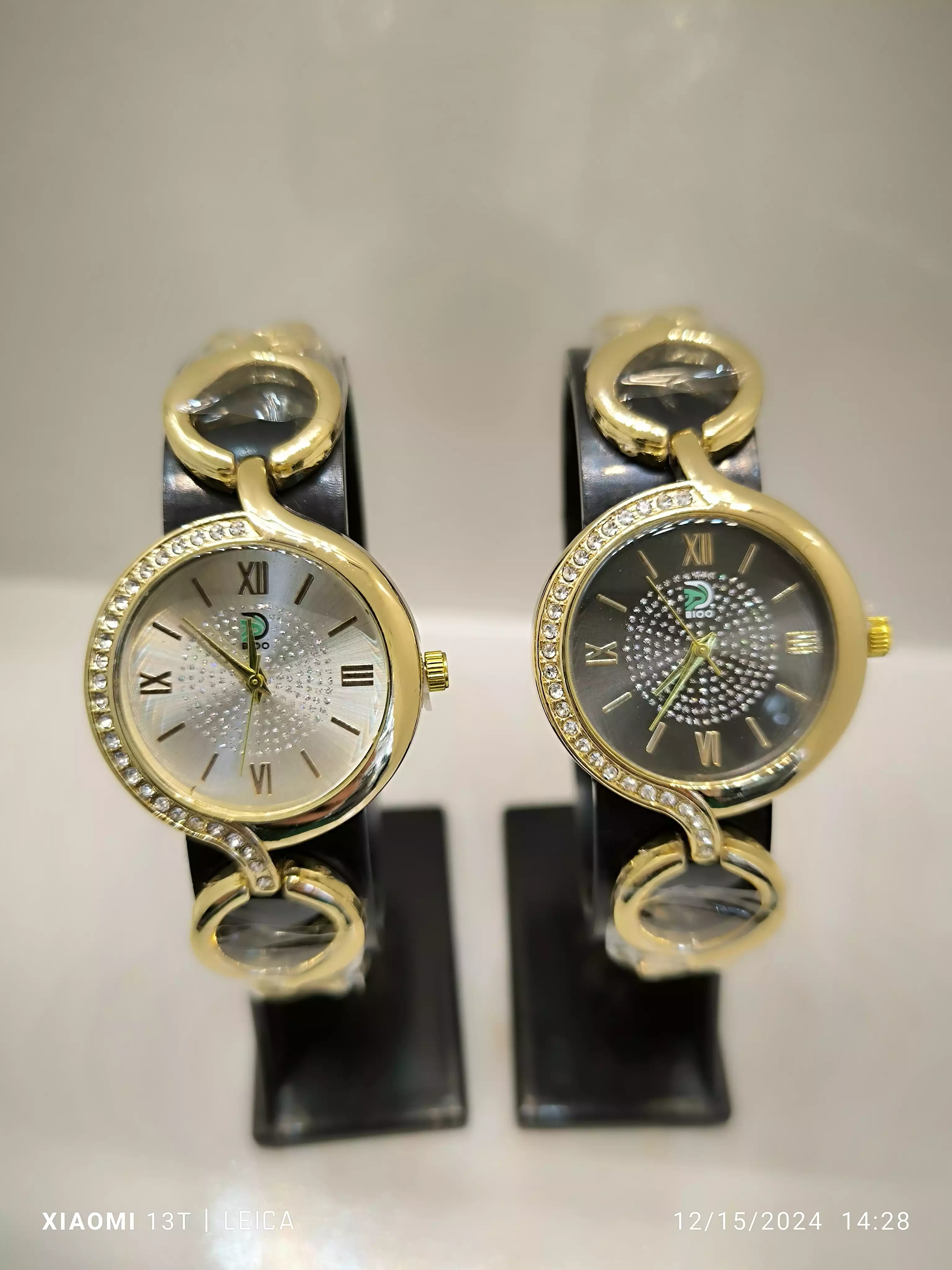 ساعت مچی عقربه‌ای زنانه